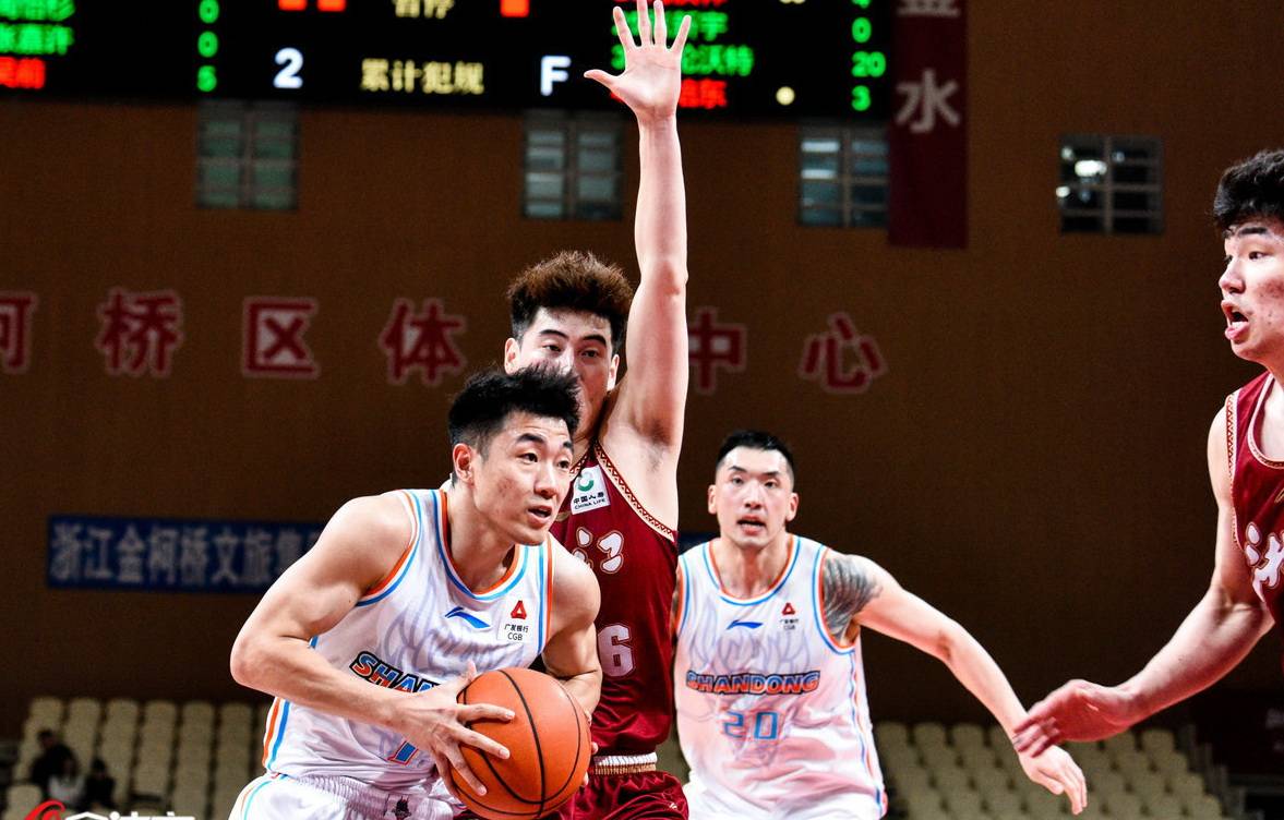 广发体育官网-包含临危不惧，球队做客勇夺关键胜利，登上CBA积分榜头名宝座的词条