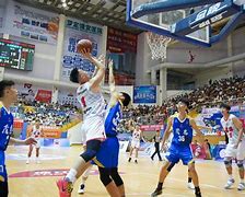 包含云浮五桂山队战胜对手，实现强势胜利进军前列的词条