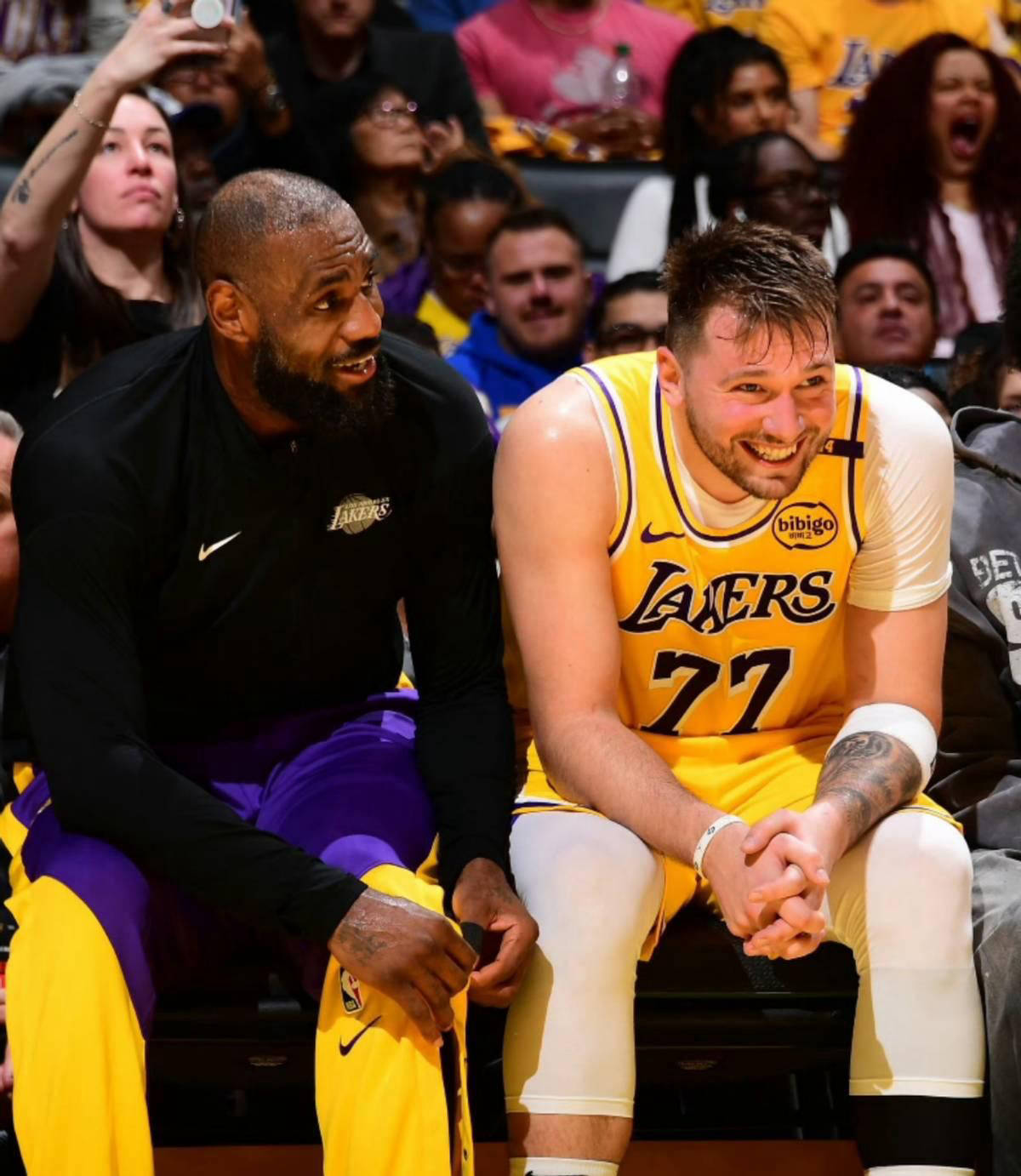 NBA西部决赛：湖人横扫快船队晋级总决赛的简单介绍